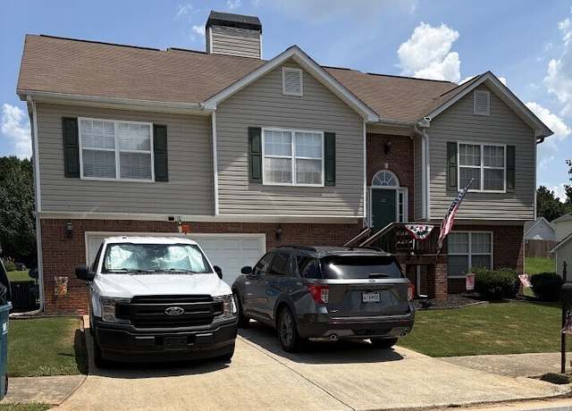 Property at 1524 Queen Elizabeth Dr, Locust Grove, GA 30248, 4 beds, 2 baths
