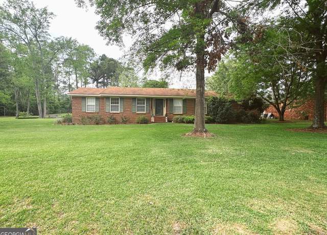 Property at 705 E 31st Ave, Cordele, GA 31015, 3 beds, 2 baths