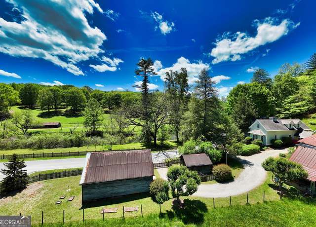 Property at 2350 Dial Rd, Blue Ridge, GA 30513, 5 beds, 3.5 baths