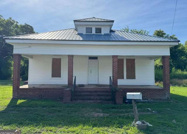 Property at 214 Campbell St, Elberton, GA 30635, 3 beds, 1 bath