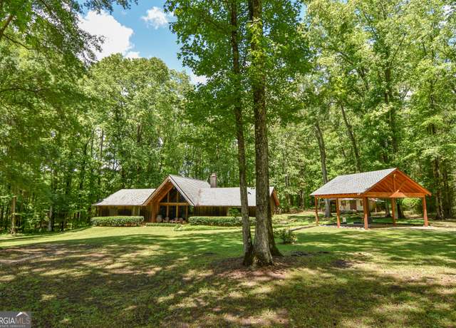 Property at 135 Zachariah Rd, Molena, GA 30258, 3 beds, 2.5 baths