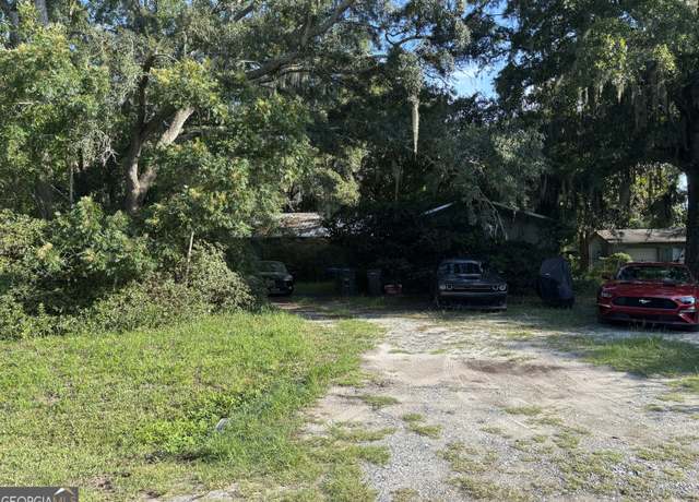 Property at 133 4th St N, St. Marys, GA 31558, 3 beds, 2 baths