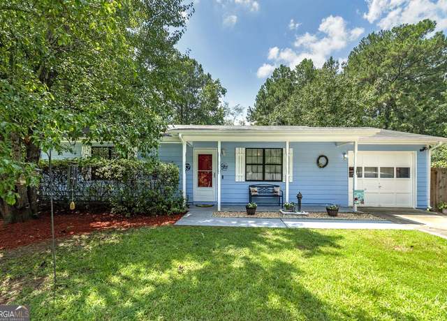 Property at 10190 Hamilton Glen Gln, Jonesboro, GA 30238, 3 beds, 2 baths
