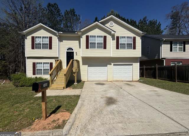 Property at 7455 Royal Ct, Riverdale, GA 30296, 5 beds, 3 baths