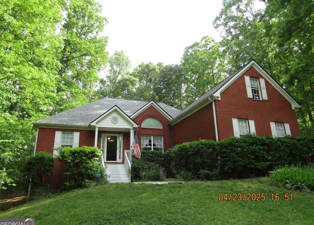 Property at 25 Lake Charles Ct, Covington, GA 30016, 4 beds, 2 baths