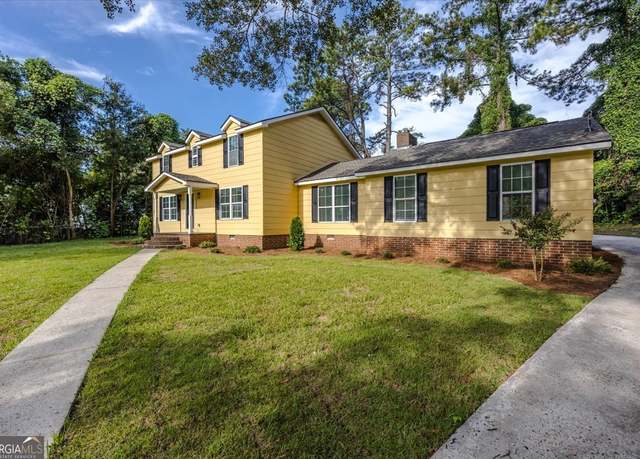 Property at 1339 Grant St, Perry, GA 31069, 5 beds, 2 baths