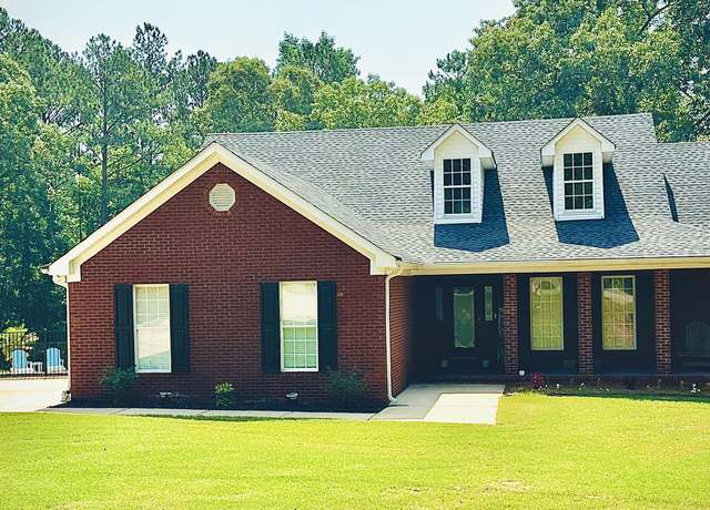 Property at 305 Moccasin Gap Rd, Jackson, GA 30233, 4 beds, 3 baths
