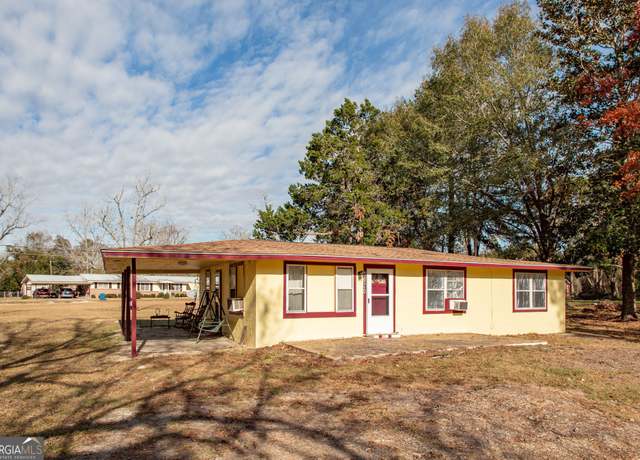 Property at 1020 Hampton Ave, Waycross, GA 31503, 2 beds, 1 bath