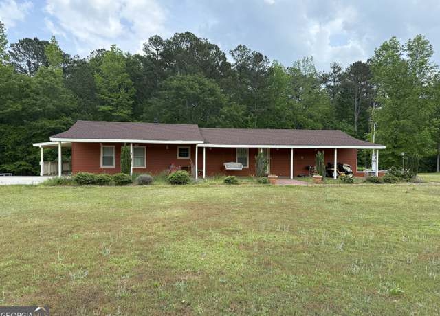 Property at 562 W Jonesville Rd, Bowdon, GA 30108, 3 beds, 2 baths