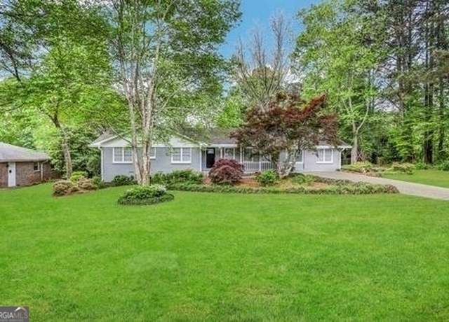 Property at 1809 Mornington Ln, Snellville, GA 30078, 5 beds, 3 baths