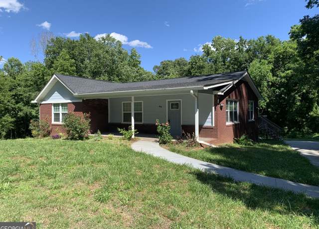 Property at 2467 Shady Grove Rd, Carrollton, GA 30116, 3 beds, 2 baths
