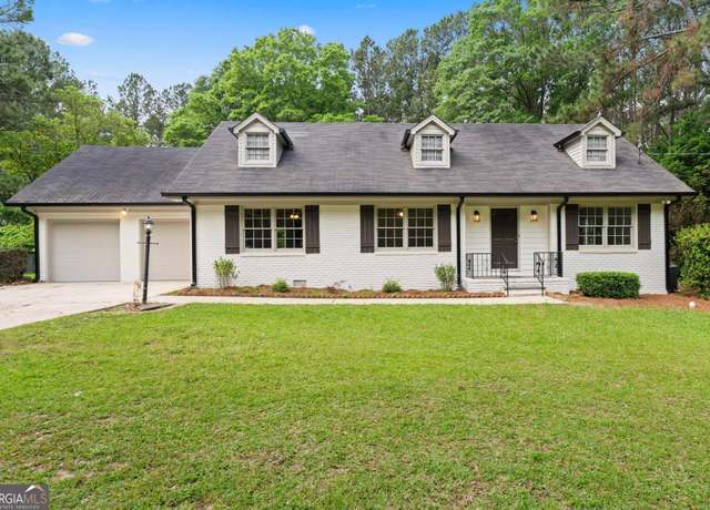 Property at 380 Grady Ave, Fayetteville, GA 30214, 3 beds, 2 baths
