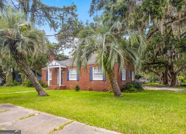 Property at 805 First Ave, Brunswick, GA 31520, 3 beds, 2 baths