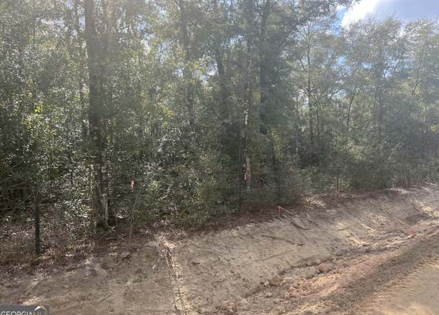 Property at 837 Bluff Rd, Jesup, GA 31545
