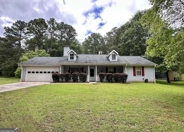 Property at 150 Willow Shoals Dr, Covington, GA 30016, 3 beds, 2 baths