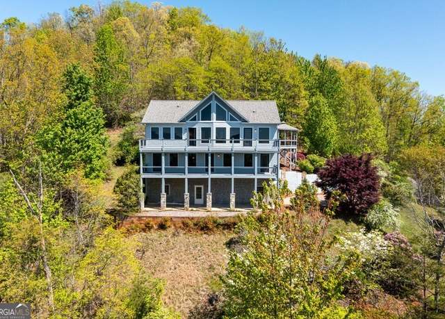 Property at 10 Knollwood Pl, Hayesville, NC 28904, 3 beds, 3.5 baths