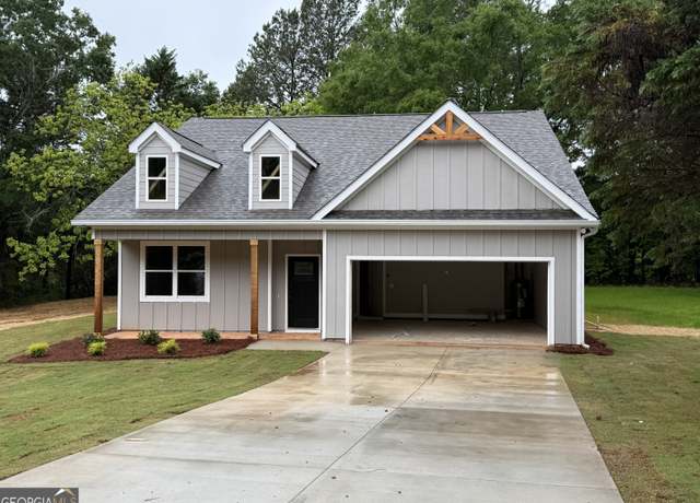 Property at 10 Deerfield Ln, Royston, GA 30662, 3 beds, 2 baths