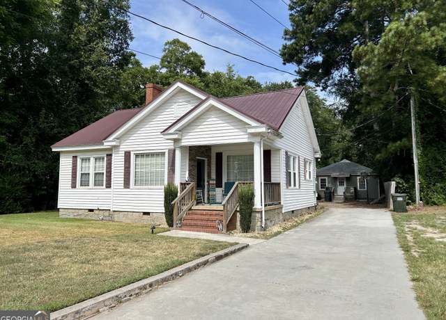 Property at 259 N Oliver St, Elberton, GA 30635, 2 beds, 1.5 baths