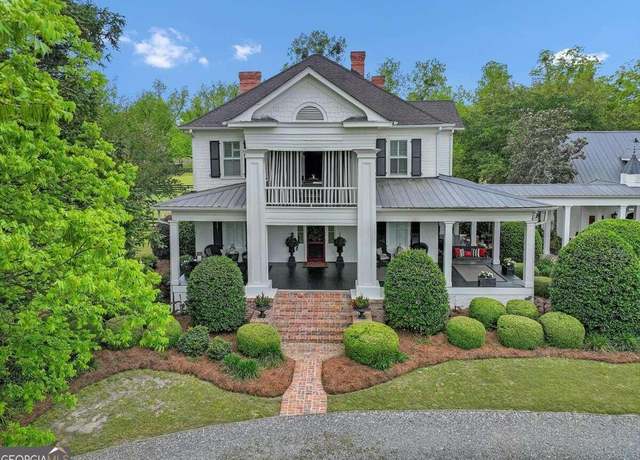 Property at 211 Ferry Lndg, Cordele, GA 31015, 5 beds, 5.5 baths