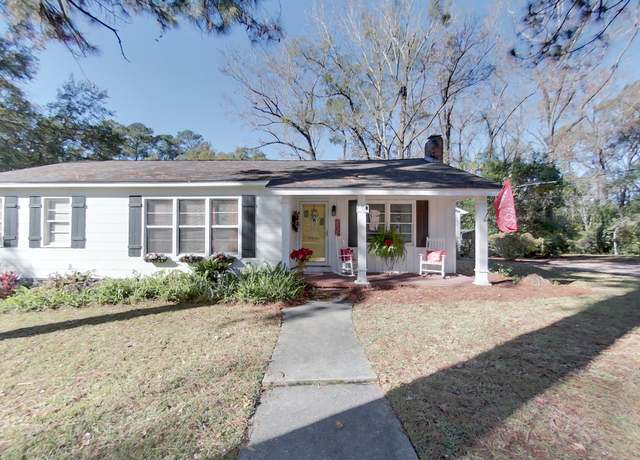 Property at 415 Edgewood Cir, Thomasville, GA 31792, 3 beds, 2 baths