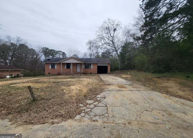 Property at 420 W Richland Ave, Greensboro, GA 30642, 2 beds, 1.5 baths