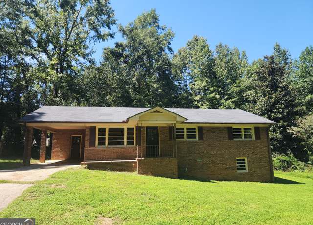 Property at 59 Sunset Ln, Toccoa, GA 30577, 3 beds, 1.5 baths
