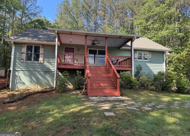 Property at 555 Barker Trail Rd, Cleveland, GA 30528, 3 beds, 2 baths