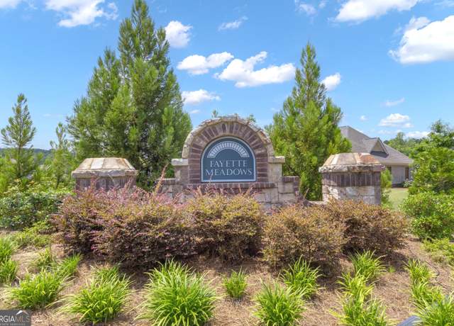 Property at 270 Plainfield St, Fayetteville, GA 30215, 2 beds, 2 baths