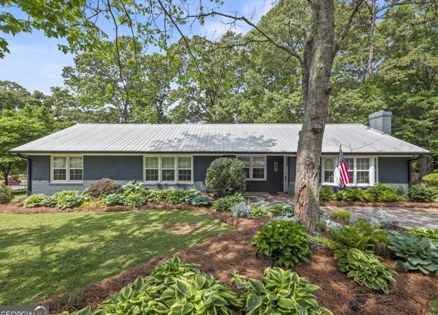 Property at 35 Morton St, Jefferson, GA 30549, 3 beds, 2 baths