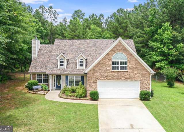 Property at 320 Cobb Ct, Hampton, GA 30228, 3 beds, 2 baths