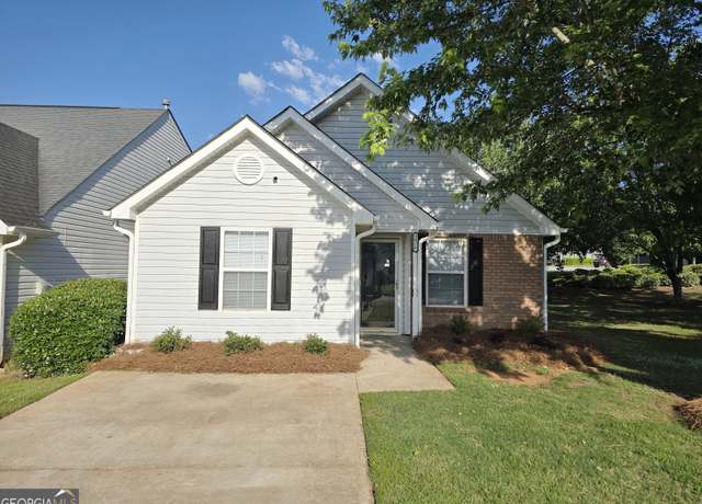 Property at 3075 Lakeside Cir, Covington, GA 30016, 2 beds, 2 baths