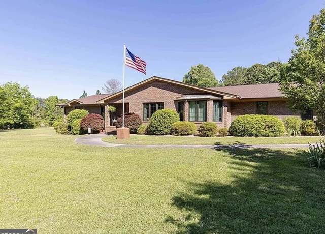 Property at 223 Rivers Rd, Fayetteville, GA 30214, 3 beds, 2 baths