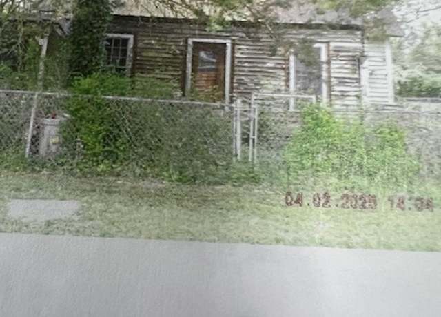 Property at 1196 W Hancock Ave W #1, Athens, GA 30606, 2 beds, 1 bath