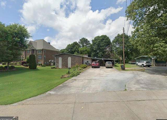 Property at 2901 Davis Rd, Marietta, GA 30062, 5 beds, 3 baths