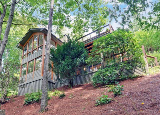 Property at 1917 E Wildcat Rd, Clarkesville, GA 30523, 3 beds, 4.5 baths