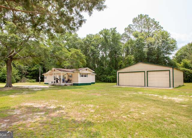 Property at 602 E Blackshear Ave, Waycross, GA 31501, 2 beds, 1 bath