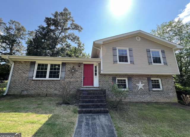 Property at 18 SW Hearthwood Dr SW, Rome, GA 30165, 3 beds, 2.5 baths