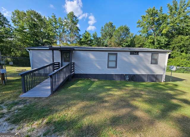 Property at 122 Ridge Dr, Villa Rica, GA 30180, 3 beds, 2 baths