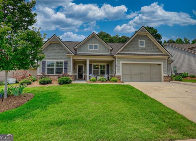 Property at 253 Club Dr, Monroe, GA 30655, 3 beds, 2 baths