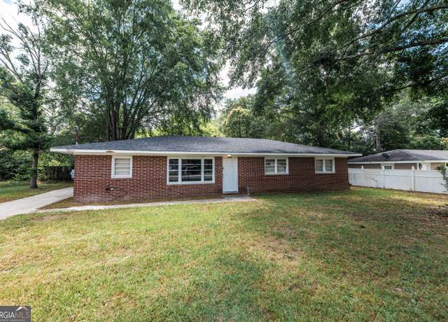 Property at 5460 Bloomfield Rd, Macon, GA 31206, 4 beds, 2 baths