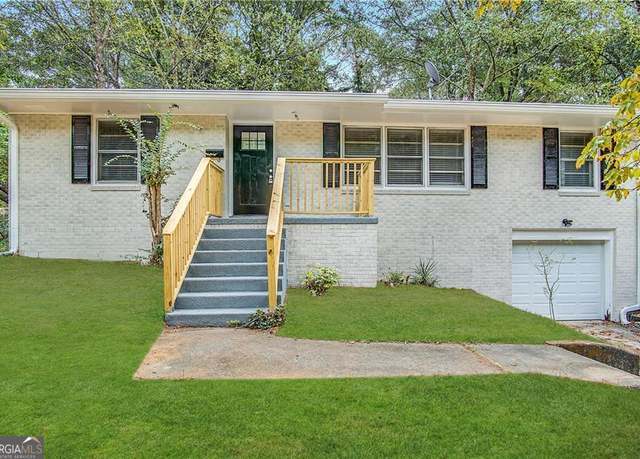 Property at 2816 Cloverhurst Dr, East Point, GA 30344, 3 beds, 1 bath