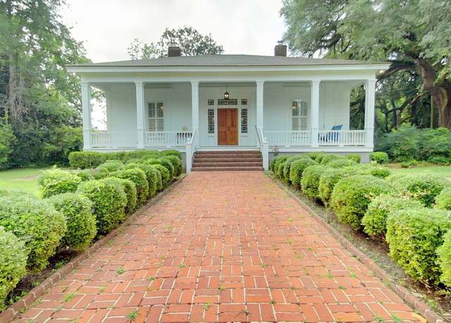 Property at 415 Fletcher St, Thomasville, GA 31792, 3 beds, 3 baths