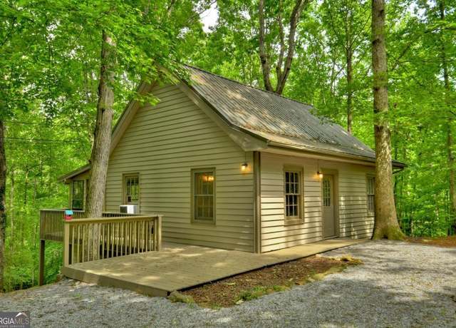 Property at 94 Woodglen Ct, Ellijay, GA 30540, 2 beds, 1.5 baths