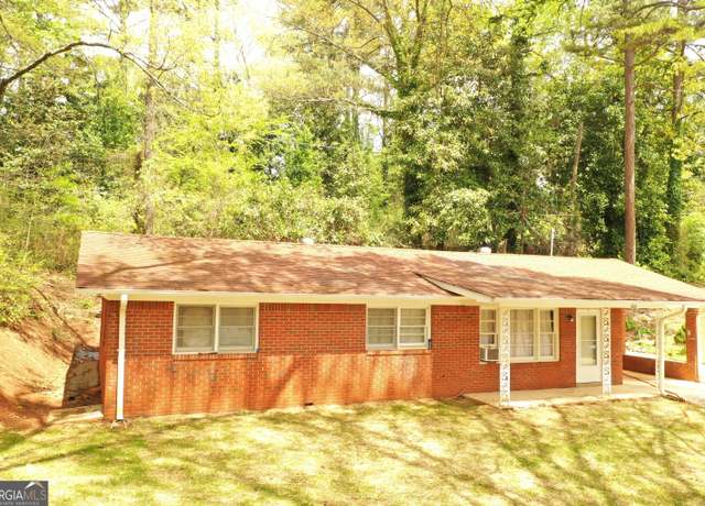 Property at 223 Dogwood Ave, Cornelia, GA 30531, 3 beds, 1.5 baths