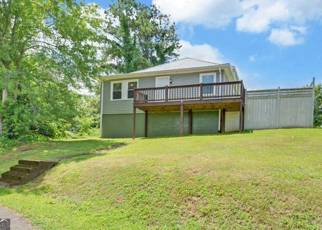 Property at 123 College St, Ducktown, TN 37326, 3 beds, 2 baths