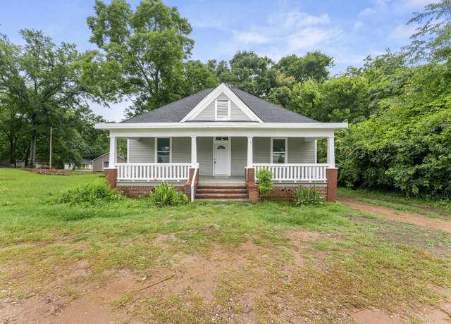 Property at 727 E Broadway St, Griffin, GA 30223, 3 beds, 2 baths