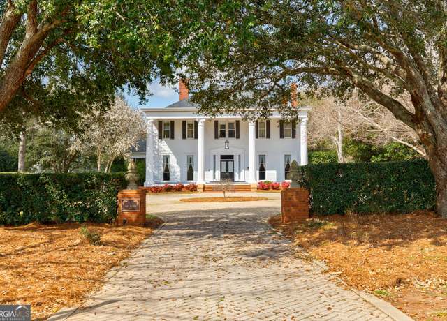 Property at 617 Dixie Ave, Madison, GA 30650, 6 beds, 8 baths