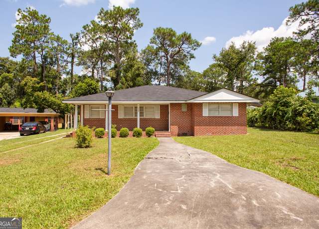 Property at 1103 Kontz Ave, Waycross, GA 31501, 3 beds, 2.5 baths