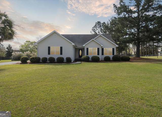 Property at 604 Ogeechee Dr W, Statesboro, GA 30461, 3 beds, 2 baths