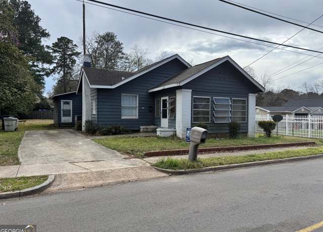 Property at 503 W Church St, Fort Valley, GA 31030, 3 beds, 1.5 baths